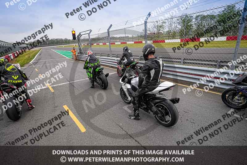 donington no limits trackday;donington park photographs;donington trackday photographs;no limits trackdays;peter wileman photography;trackday digital images;trackday photos